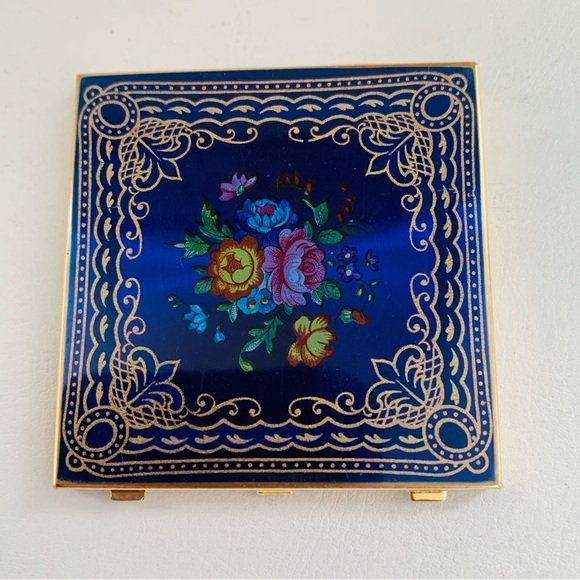 Vintage Fold-away Pocket Mirror - Picture 1 of 9